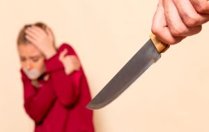 Soñar que me asaltan con cuchillo