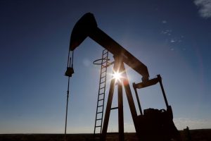 5 Derivados del Petróleo Esenciales en la Escuela