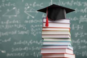 5 Palabras Que Riman con Escuela: Guía Lúdica