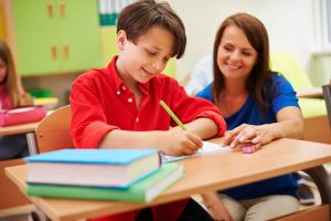 10 Acciones Clave para Escuelas y Comunidades Mejores