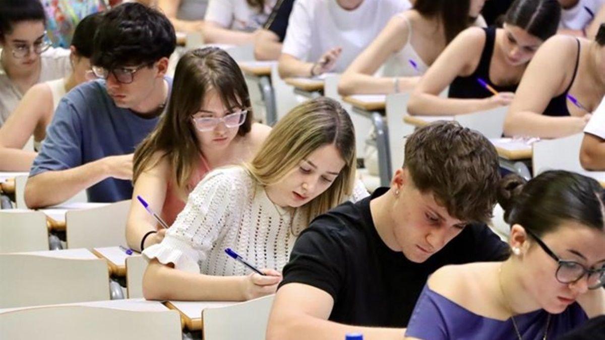 grados universitarios para ganar dinero