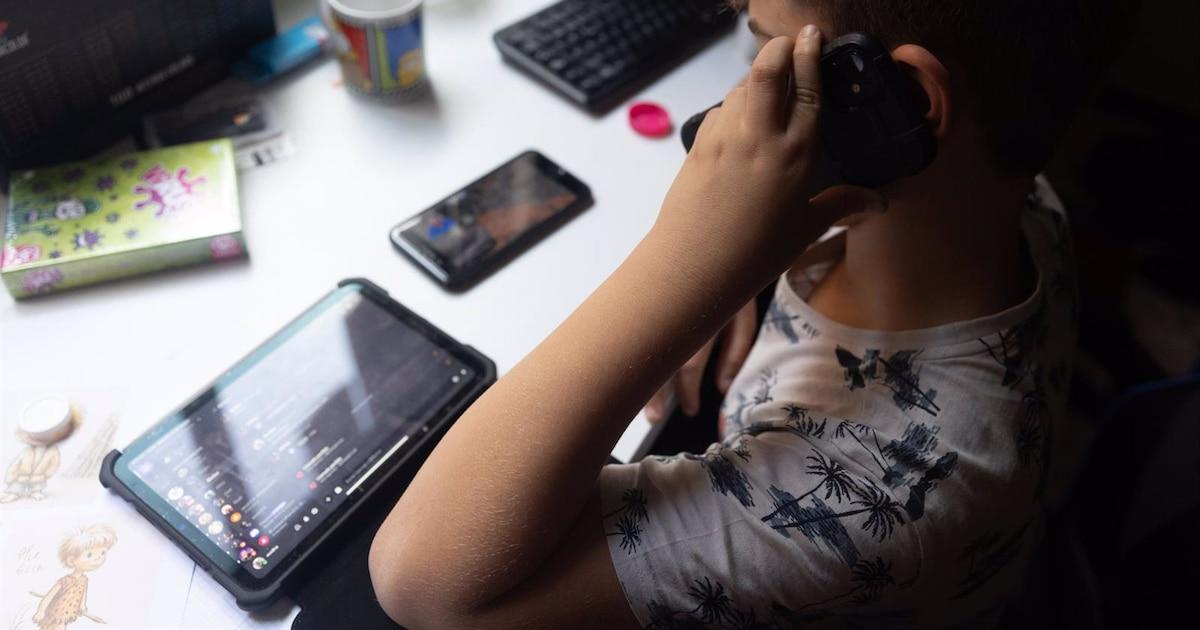 menores españoles y primeras conexiones a internet