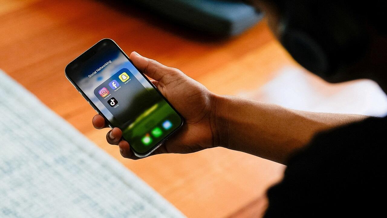 Prohibición de YouTube para menores en Australia