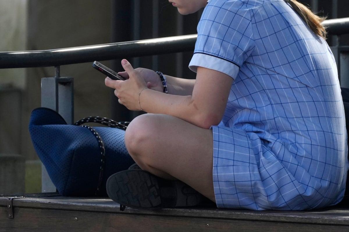 Debate sobre redes sociales y menores en Australia