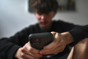 Prohibición de redes sociales para menores en Australia