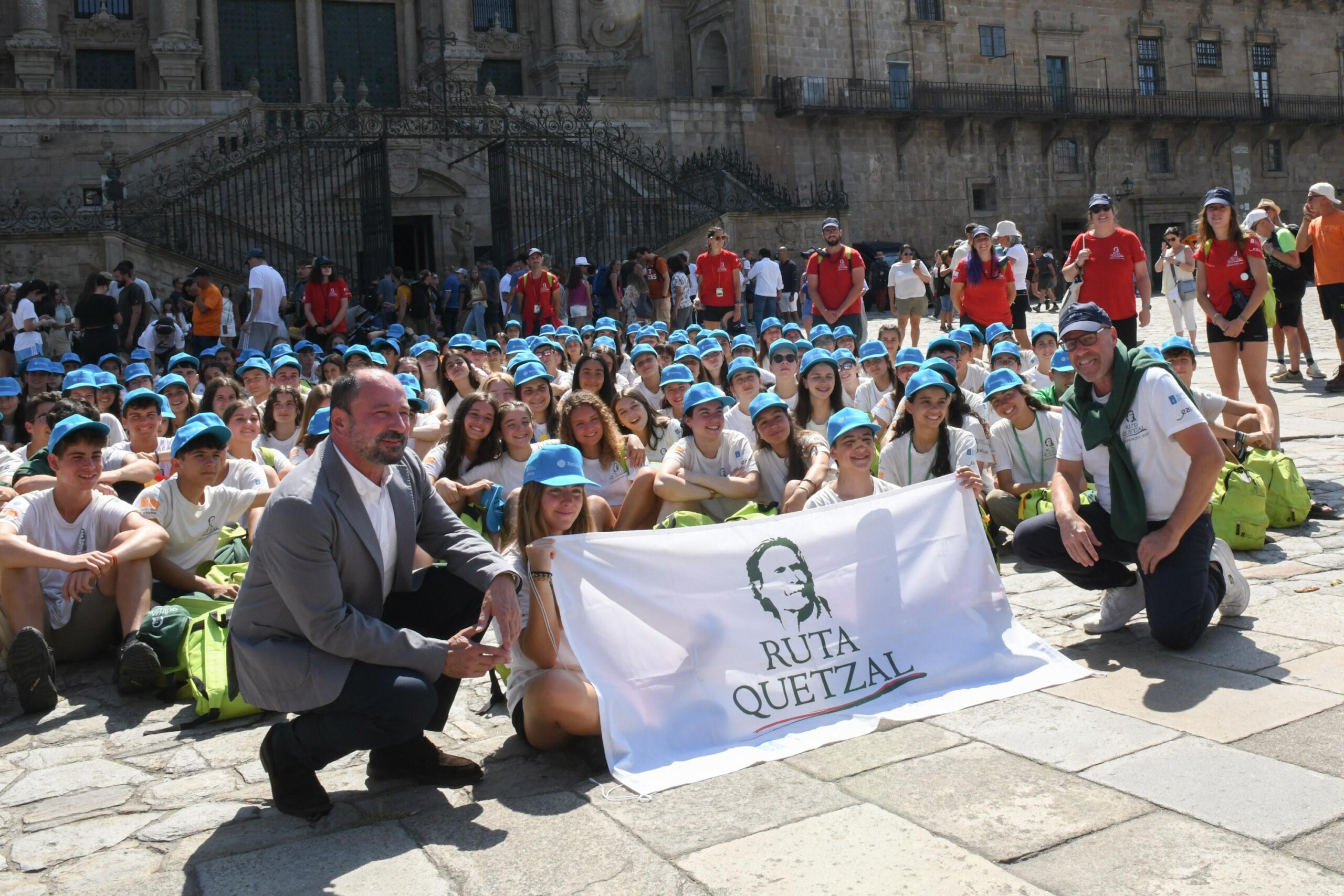 Participantes de la Ruta Quetzal en Santiago
