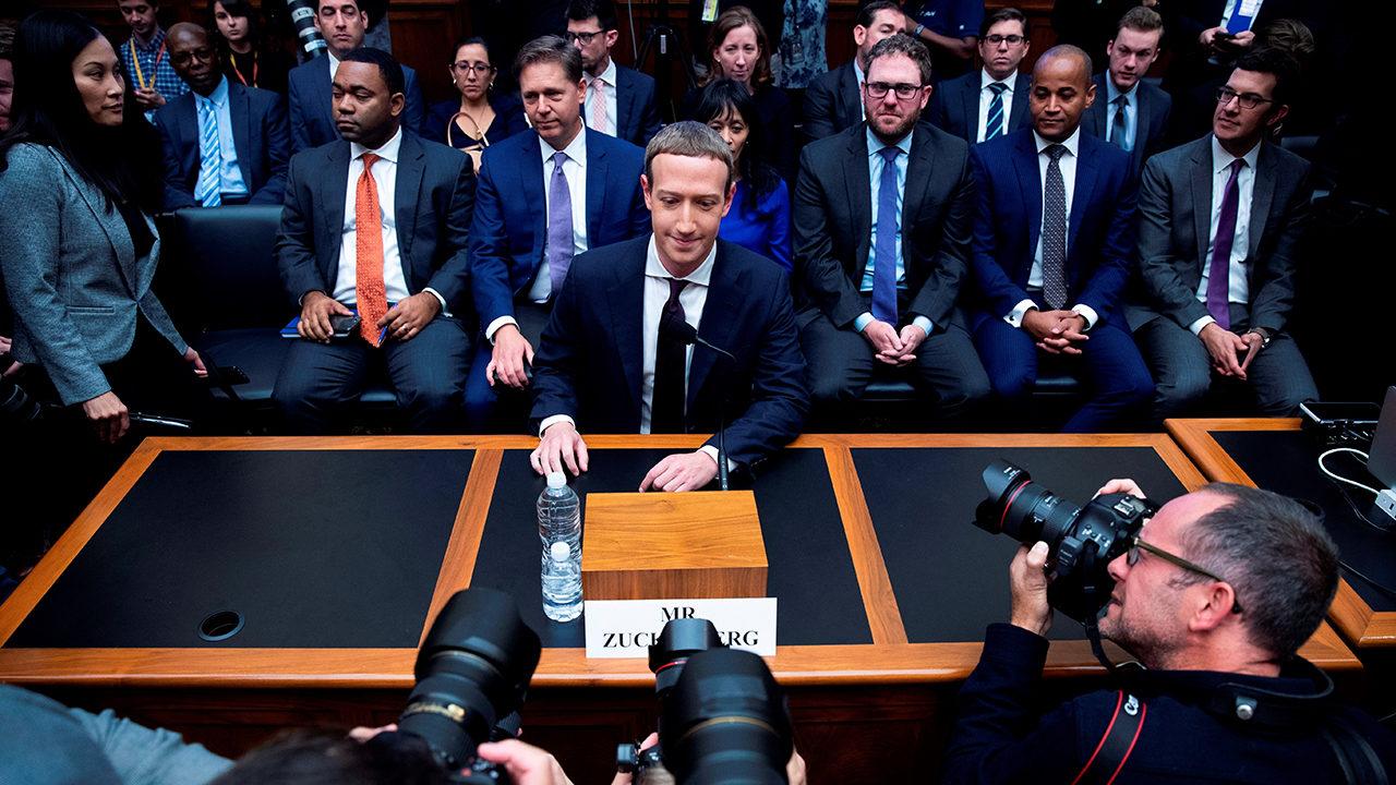 Zuckerberg evita juicio por privacidad