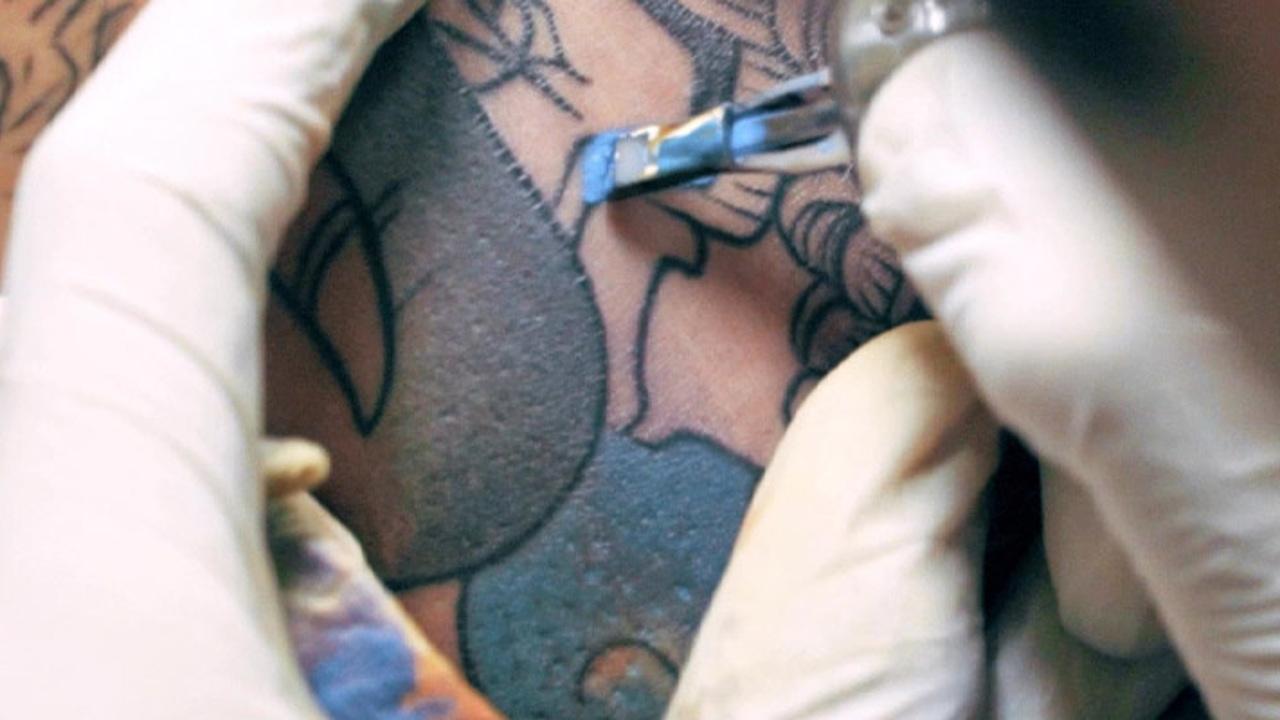 Tatuajes de henna negra