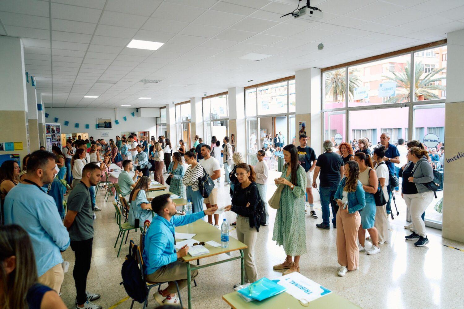 Refuerzo de docentes en educación pública