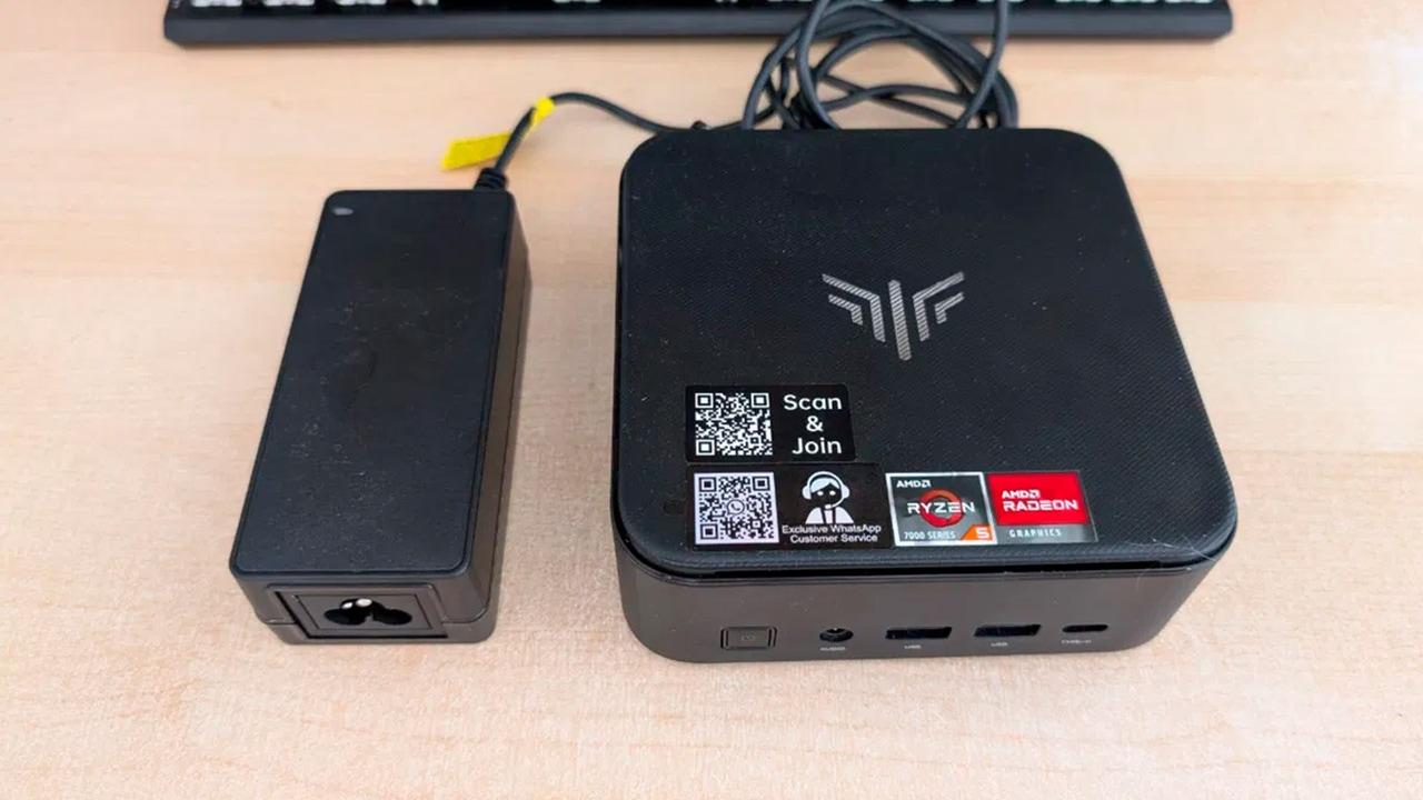 Mini PC gaming híbrido portátil