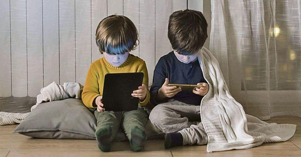 Apoyo ciudadano a limitar redes sociales en menores