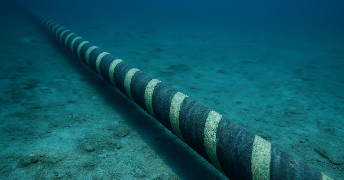 Cables submarinos en el Mar Rojo