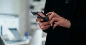 Meta lanzará suscripciones sin publicidad a Facebook e Instagram en el Reino Unido