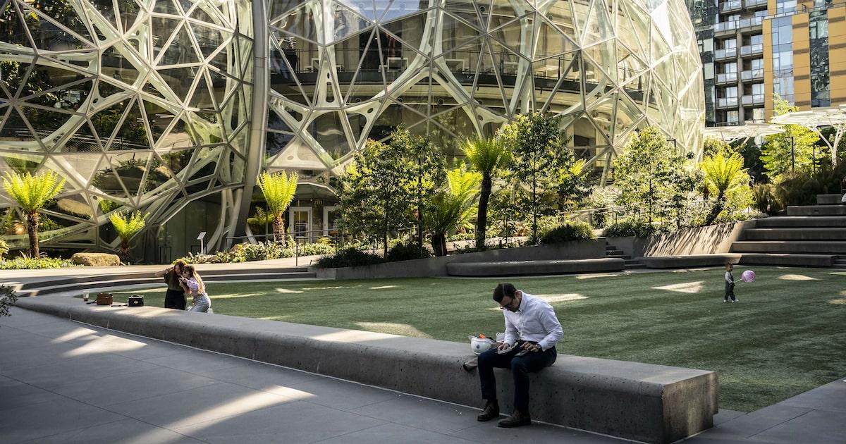 Recorte de empleos corporativos en Amazon