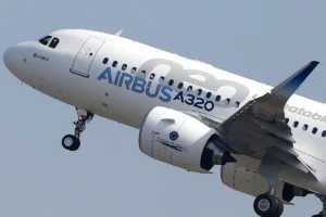 Airbus alerta de fallos en el software de un número significativo de los A320