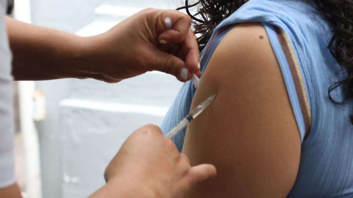 Brote de sarampión en campus universitario