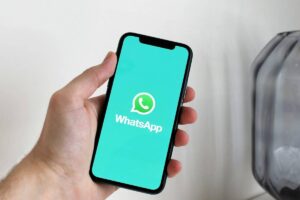 whatsapp empieza a monetizarse anuncios en estados