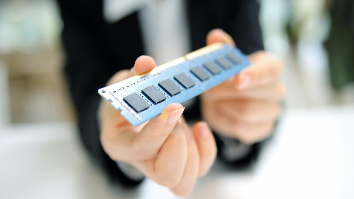 Uso de adaptadores SODIMM a DIMM para RAM