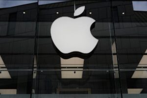 Apple demanda a OpenAI