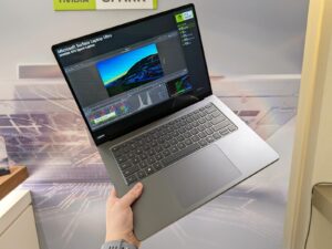 Microsoft Surface Laptop Ultra