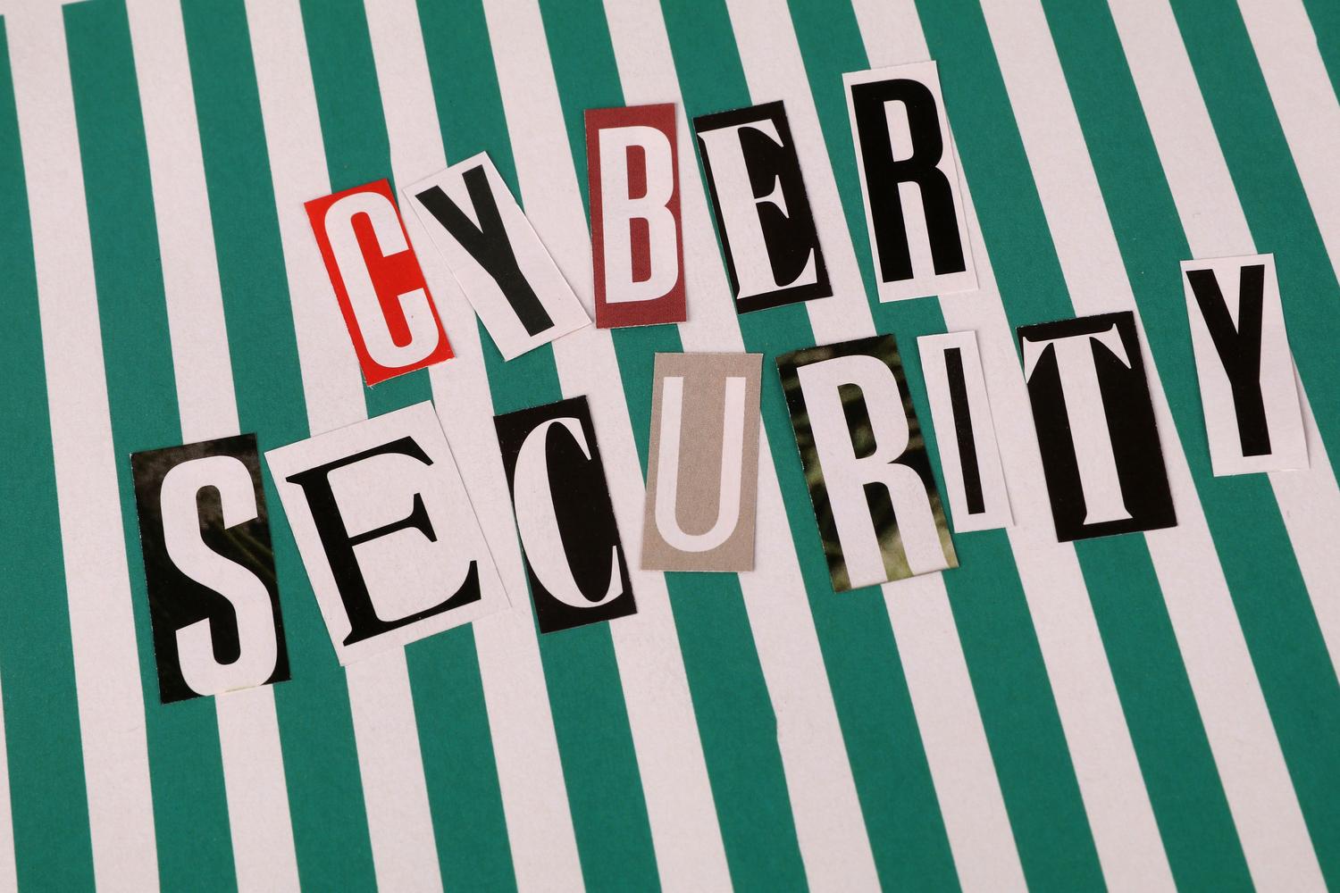 Concepto visual de ciberseguridad y gestión de riesgos, ideal para ilustrar los dominios fundamentales del CISM.