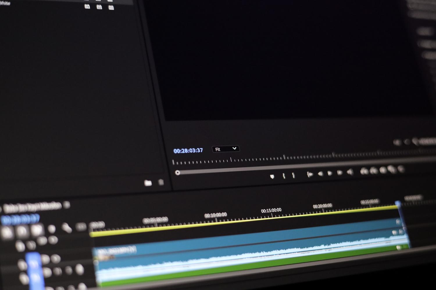 Interfaz de un software de edición de vídeo profesional, representando la integración de Google Drive con editores como CapCut
