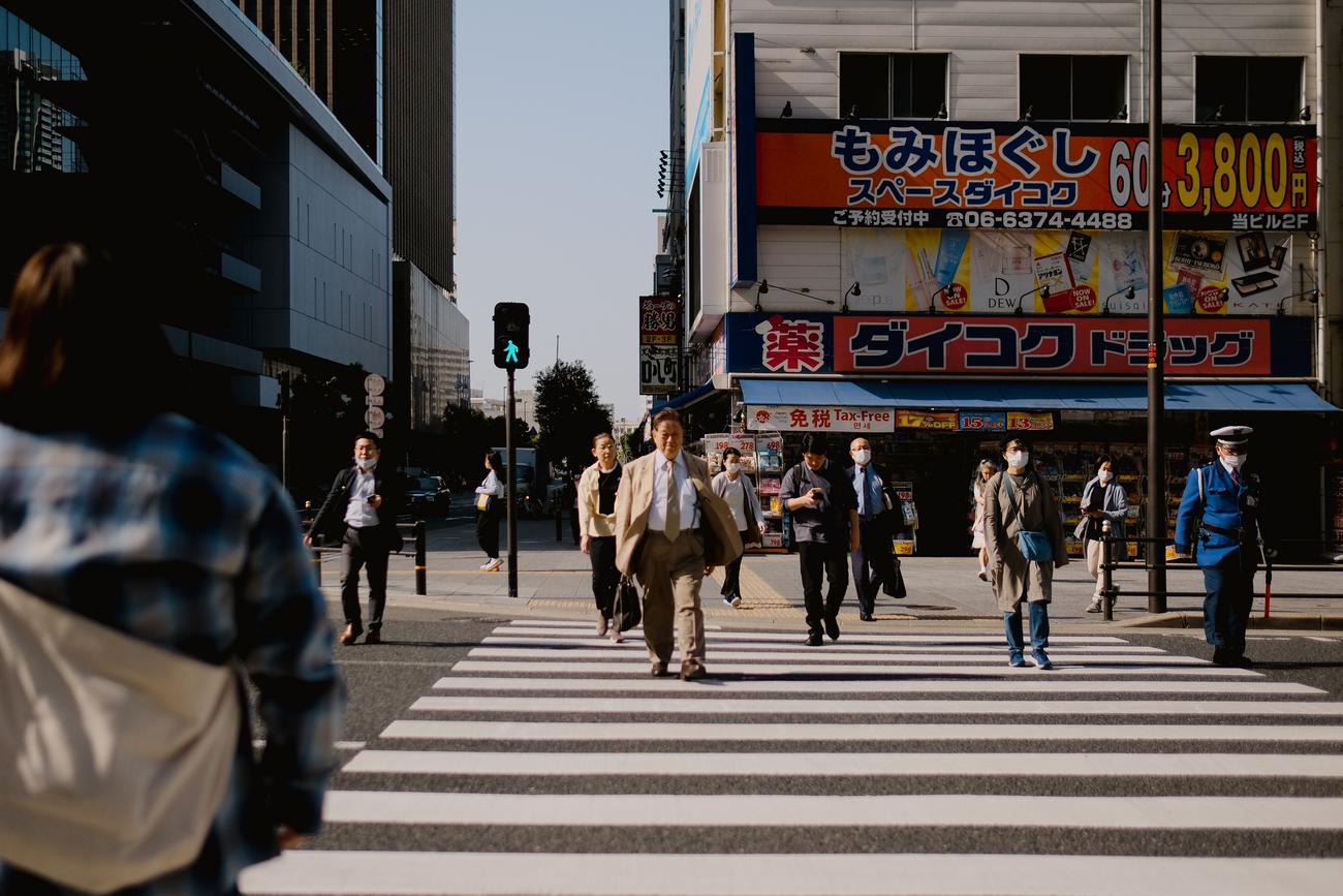 Semáforo azul en Japón