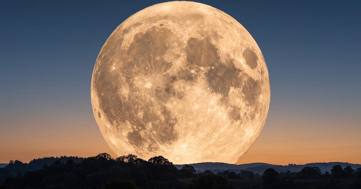 Luna del Cazador en el cielo nocturno
