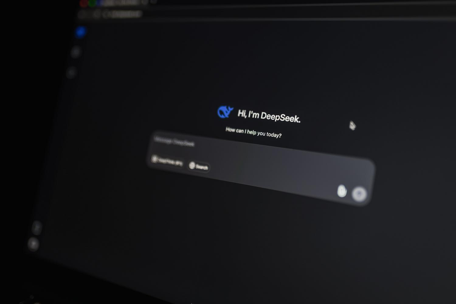 Interfaz de chat de inteligencia artificial en una pantalla de ordenador, representando el concepto de Google Ask.